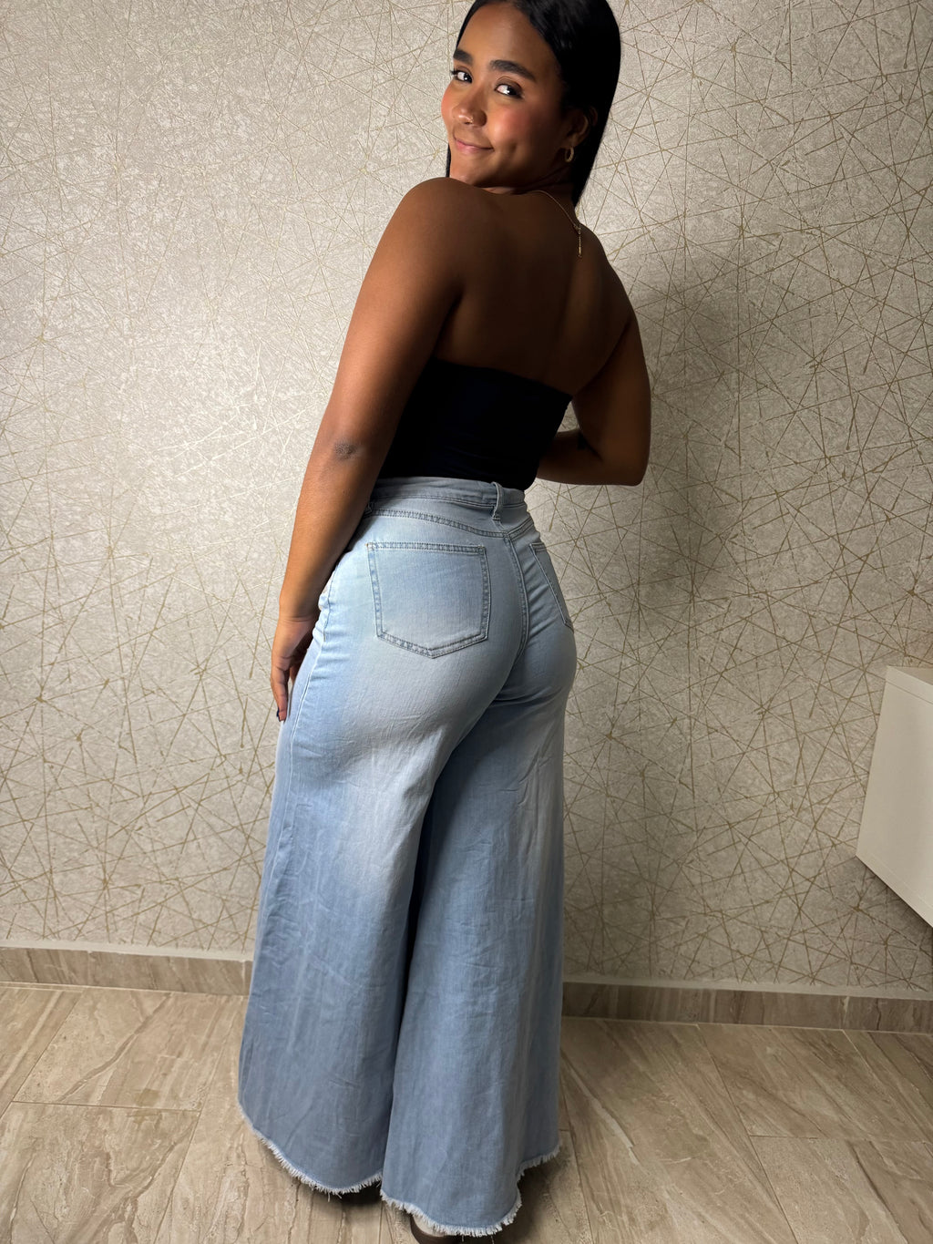 Strapless Shell Top