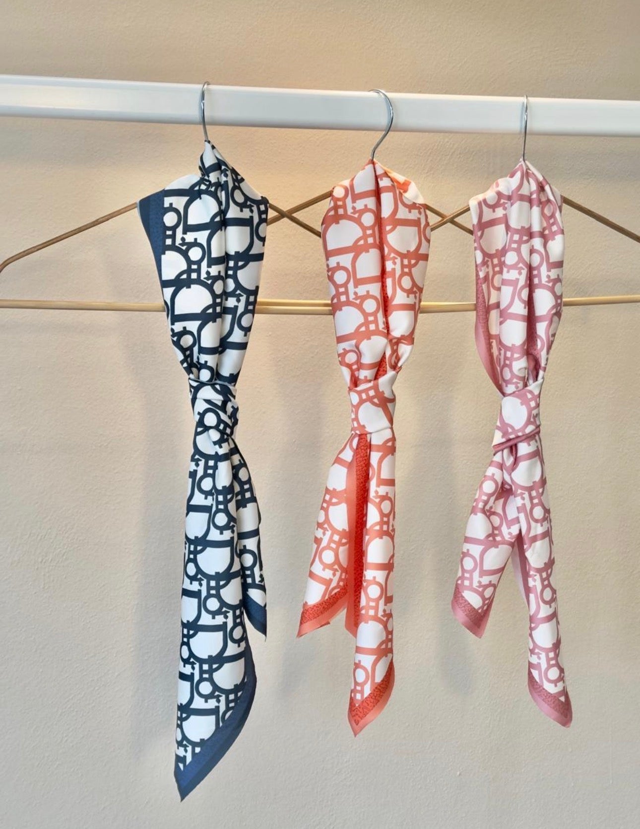 Italian Chic Lasso Scarf – Made in Italy 🇮🇹