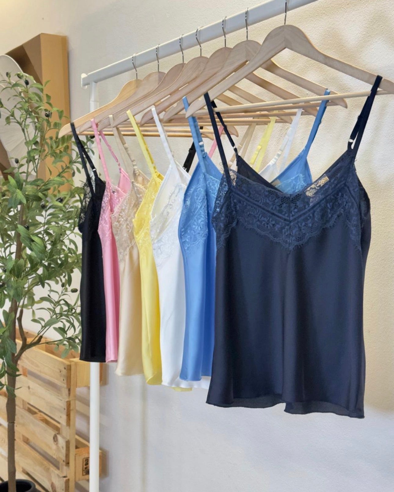 Lace Satin Top – Made in Italy 🇮🇹