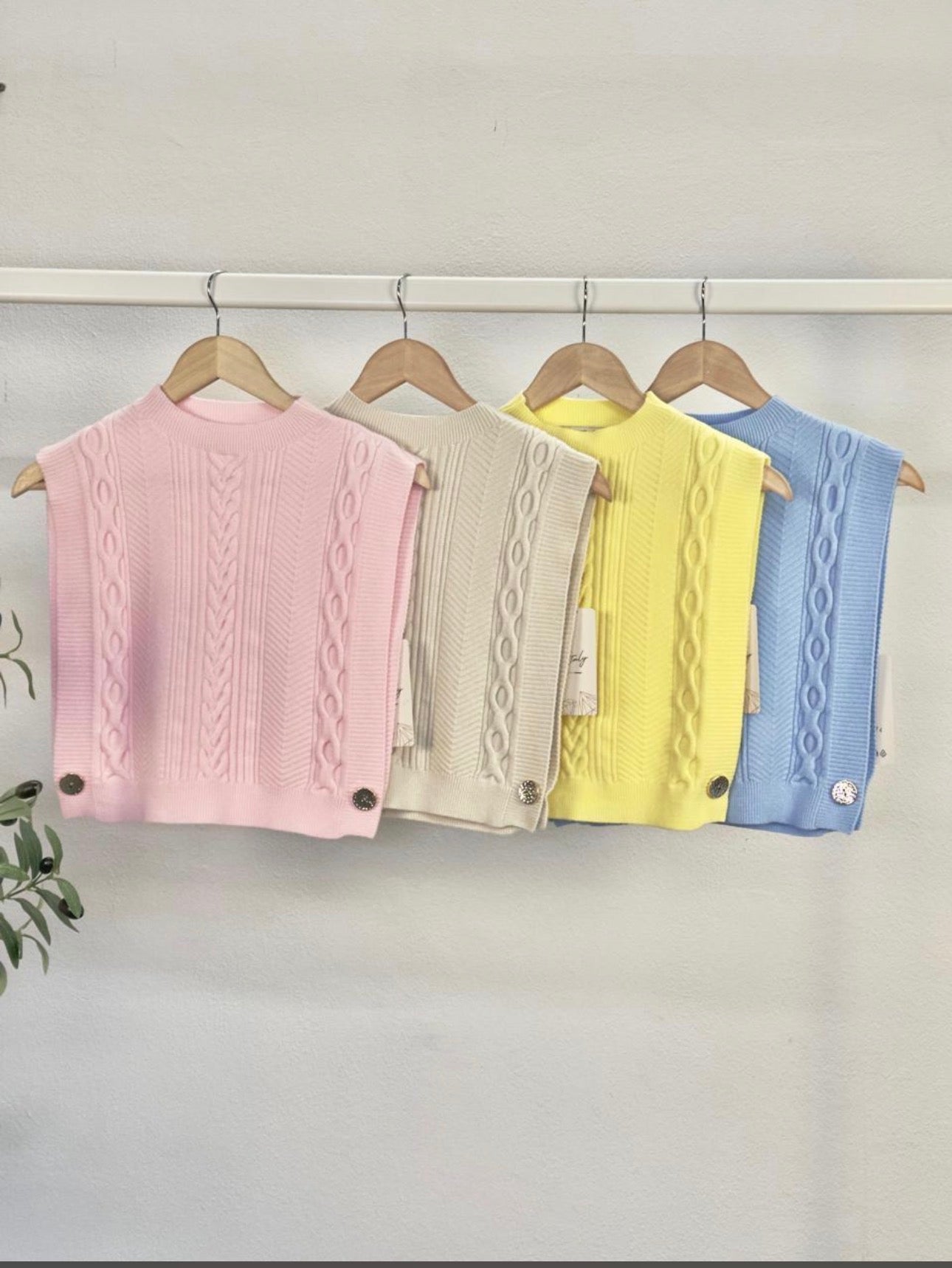 Capri Cable Knit Vest – Marca Italiana 🇮🇹