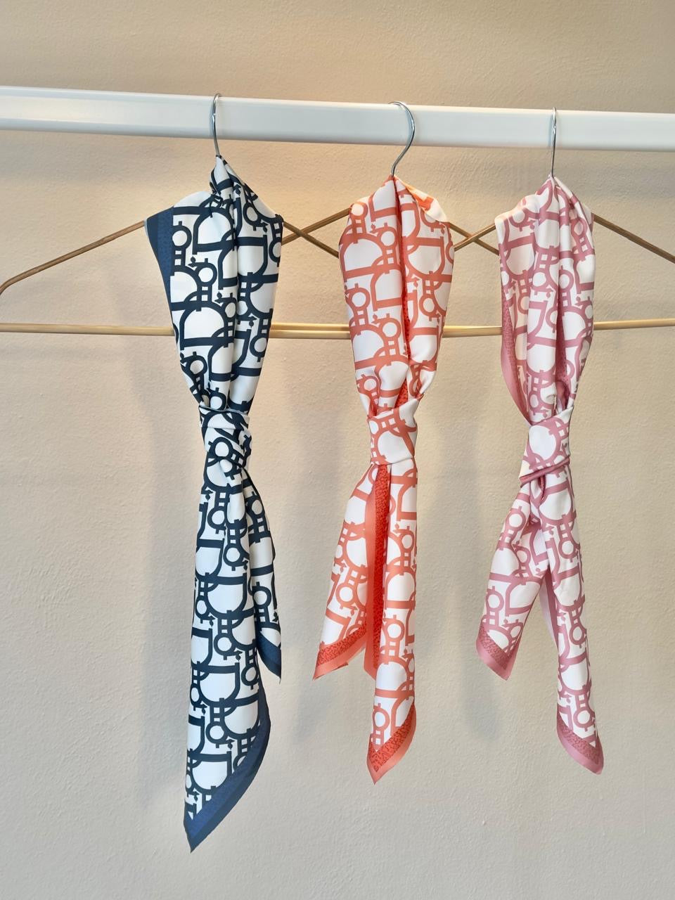 Italian Chic Lasso Scarf – Made in Italy 🇮🇹
